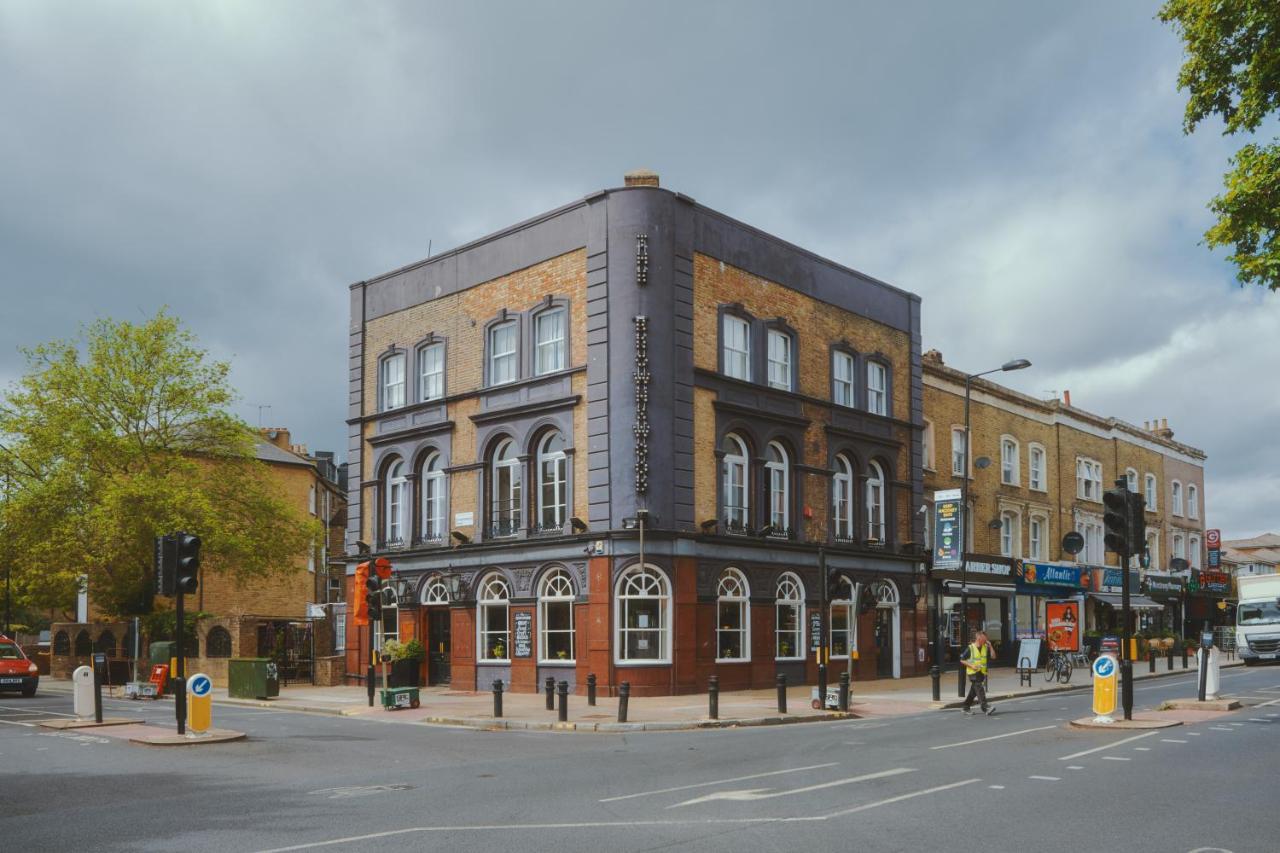 ホテル The Brownswood ロンドン エクステリア 写真